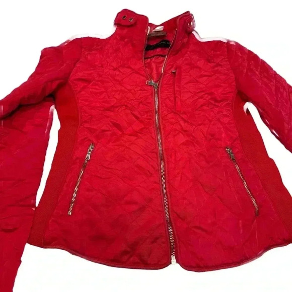 Zara women’s quilted jacket. Red with silver zippers. Size medium - Picture 2 of 11